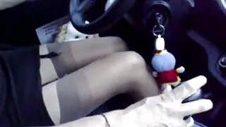 Adorável garota estu ...