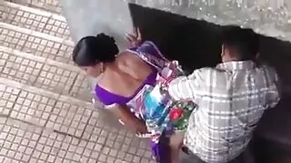 Cara jovem lambe e f ...