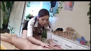 Stunner Nancy Ace ch ...